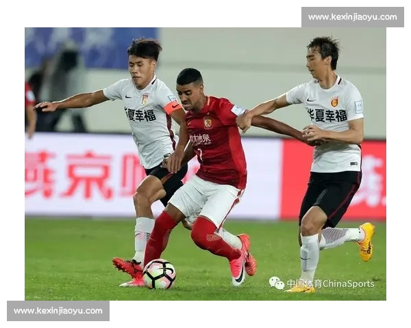 广州恒大鏖战华夏幸福焦点对决回顾与关键战术解析谁能笑到最后